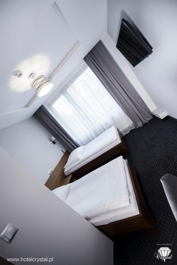 Hotel Crystal Janikowo Ngoại thất bức ảnh