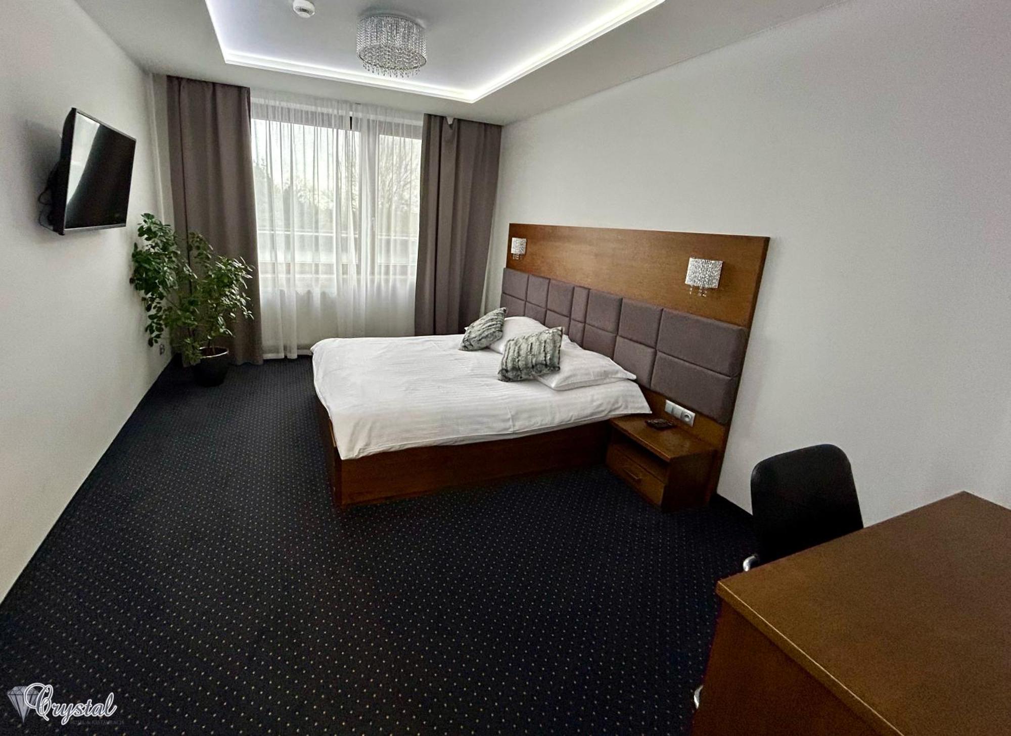 Hotel Crystal Janikowo Ngoại thất bức ảnh